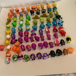 Lot of 80 Vintage 90’s Gogo crazy bones toy figures  some metallic colourful